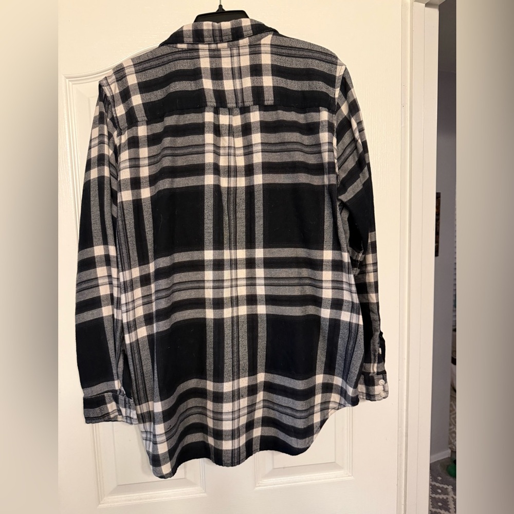 Comfy Mossimo Boyfriend Fit Size XL Flannel Black, White, Gray Plaid - Picture 12 of 15